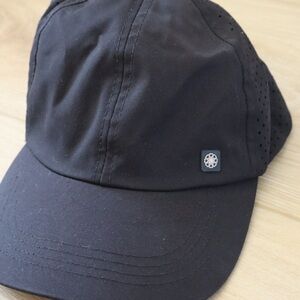 SKYR Black Men's Hat